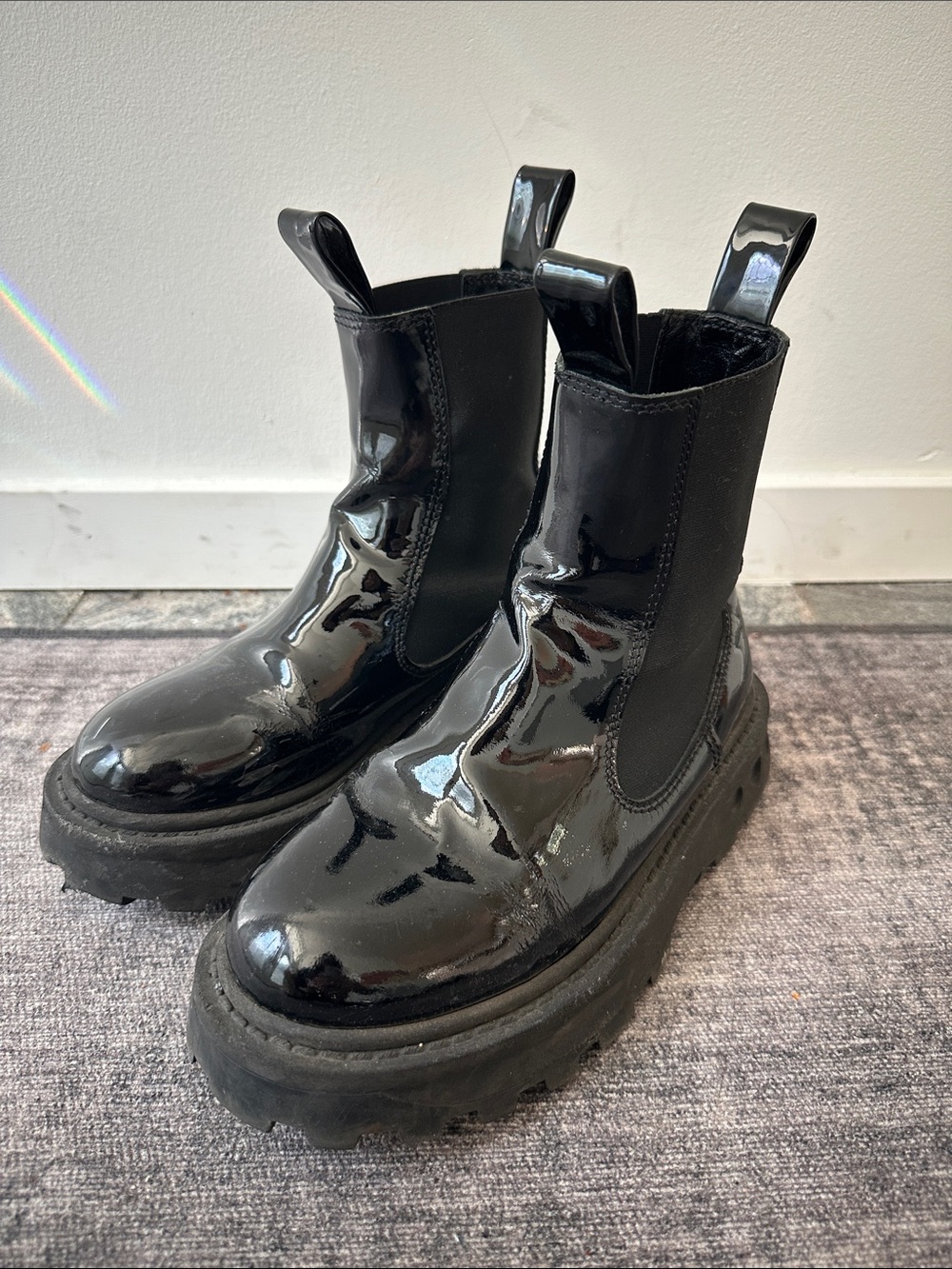 Simon Miller Scrambler Black Patent Chelsea Boots 39 8.5-9